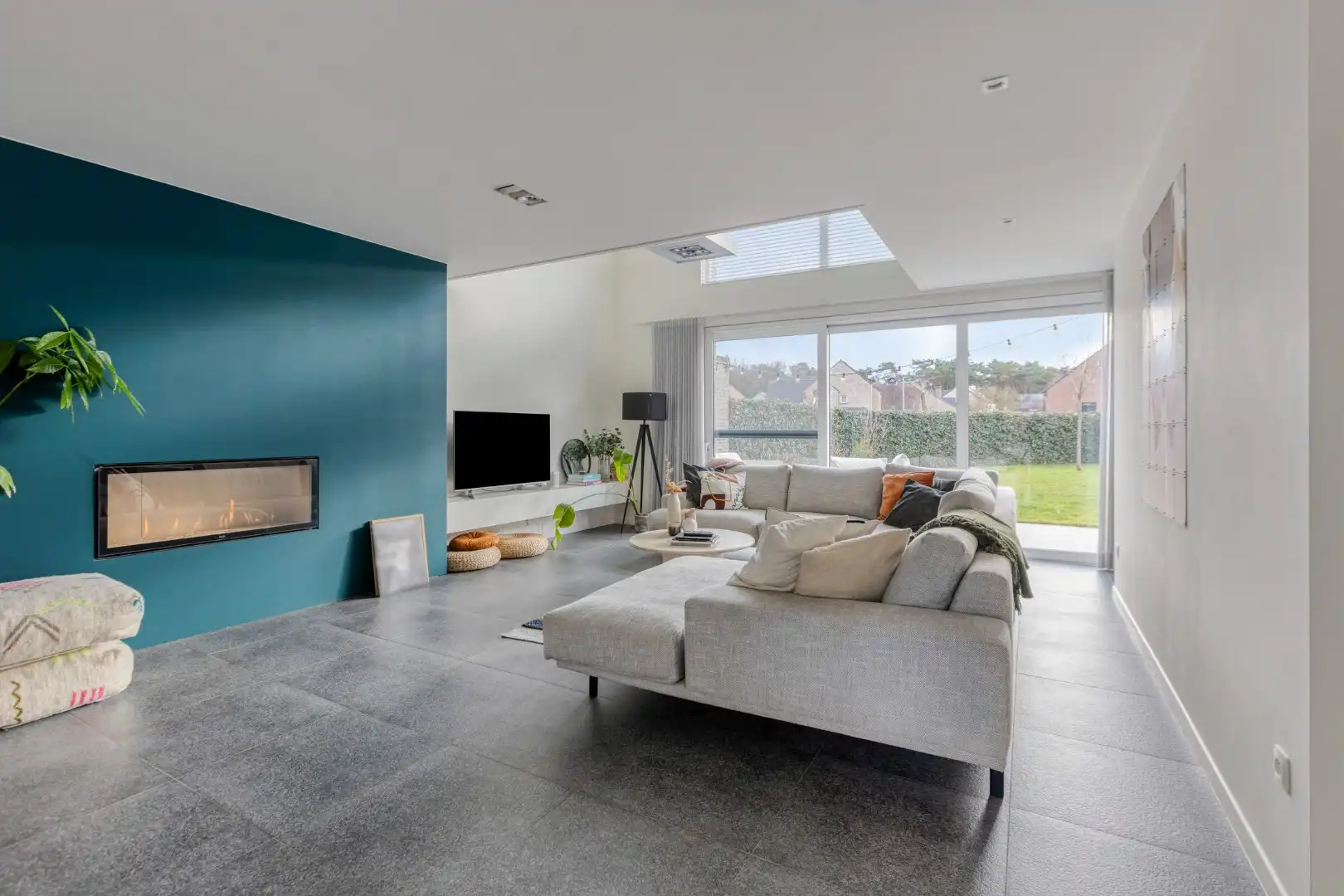 Ruime recente woning met 3 slpks en 2 badkamers, gelegen op een zonnig perceel in Mol - Achterbos !  foto 3