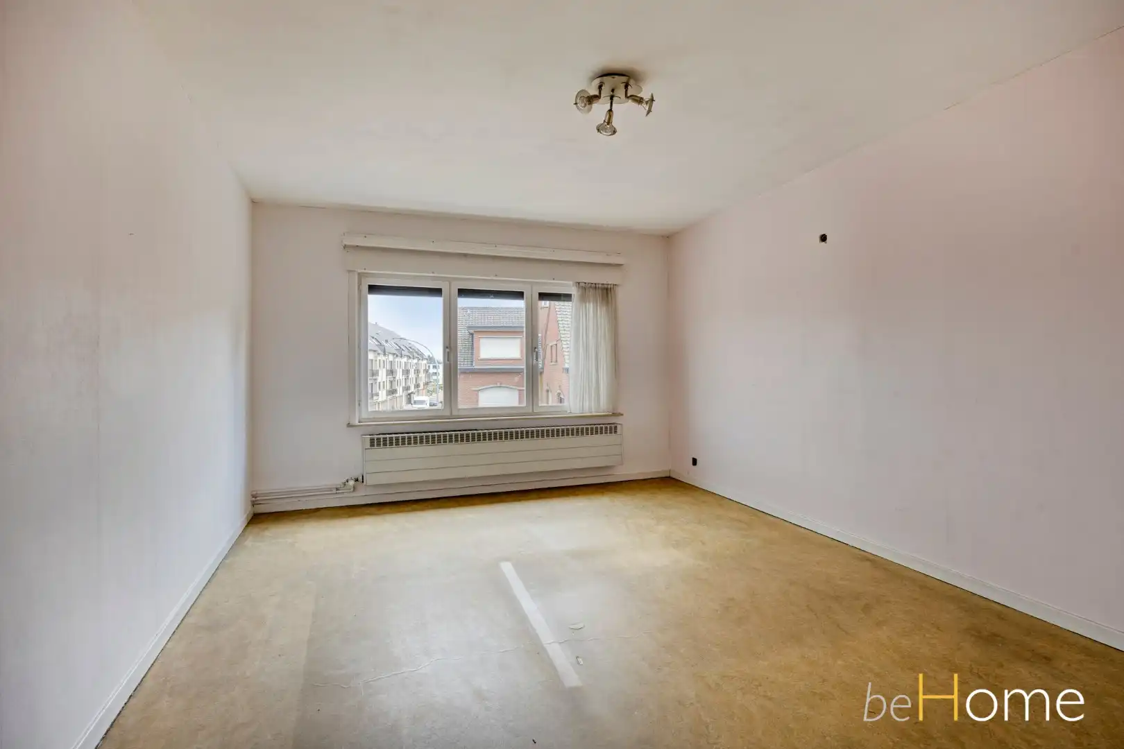 TE KOOP - Ruime 2-gevelwoning met praktijkruimte en uitzonderlijk potentieel in het hart van Merchtem foto 18