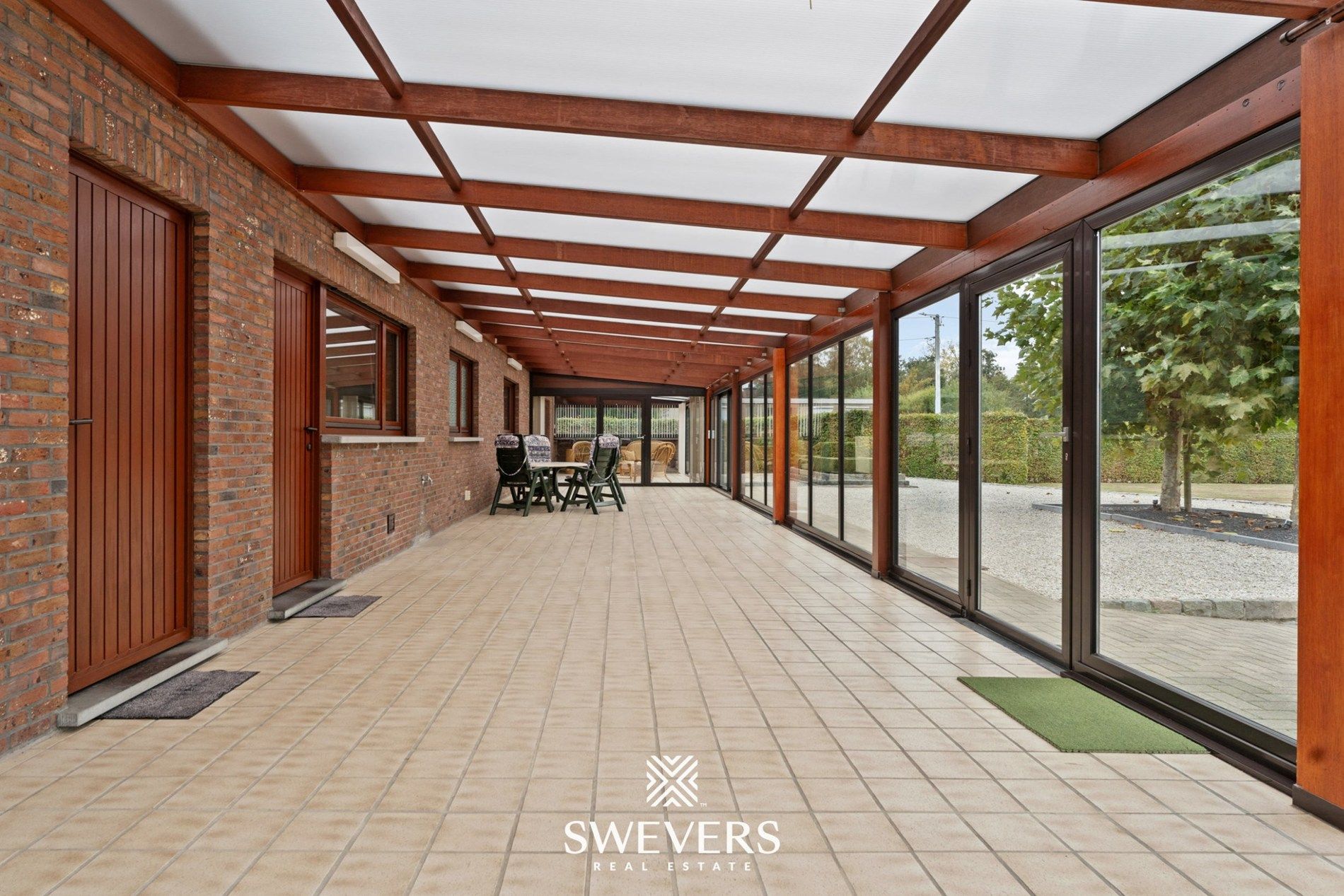 Villa met 395m² woonruimte op 48a zuidgericht perceel foto 23