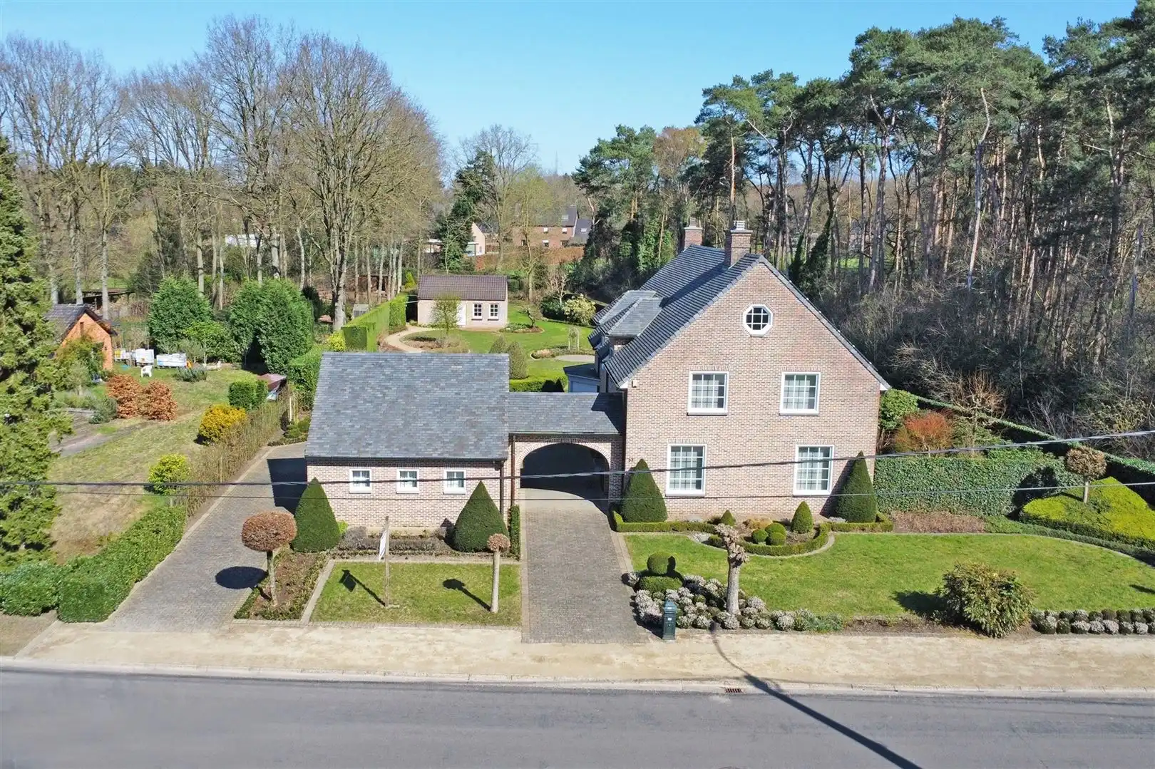 Tijdloze residentiële villa in doodlopende straat foto 31