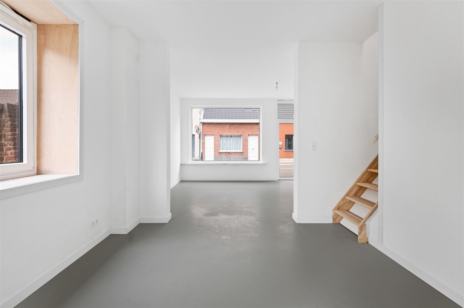 Energiezuinig gerenoveerde halfopen woning aan dorpsrand Kapellen. foto 8