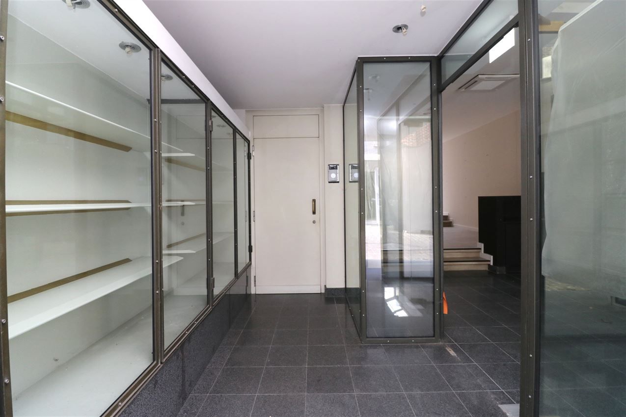 Winkel-of kantoorruimte nabij de Grote Markt foto 5