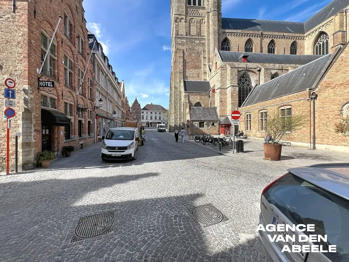 Centraal gelegen woning met 4 slaapkamers en riante tuin  foto 22