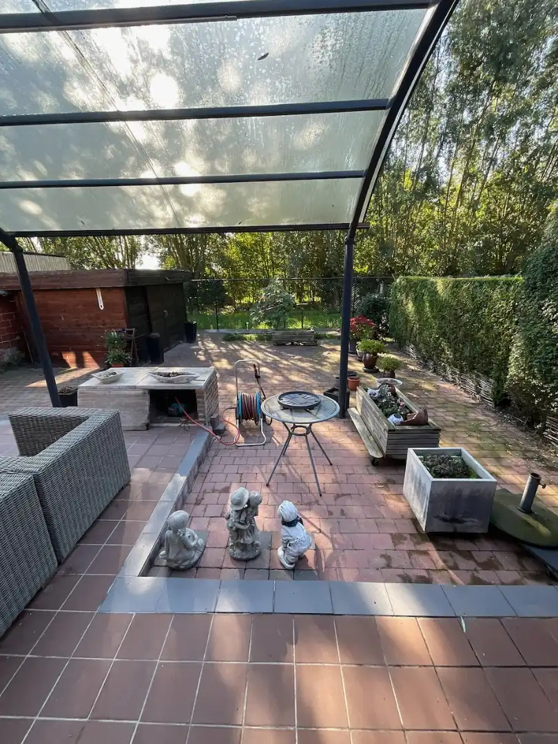 Landelijk gelegen woning met garage foto 13