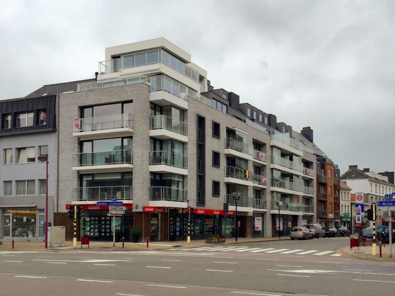 Grote winkel van 470m² in het centrum van Deinze foto 2