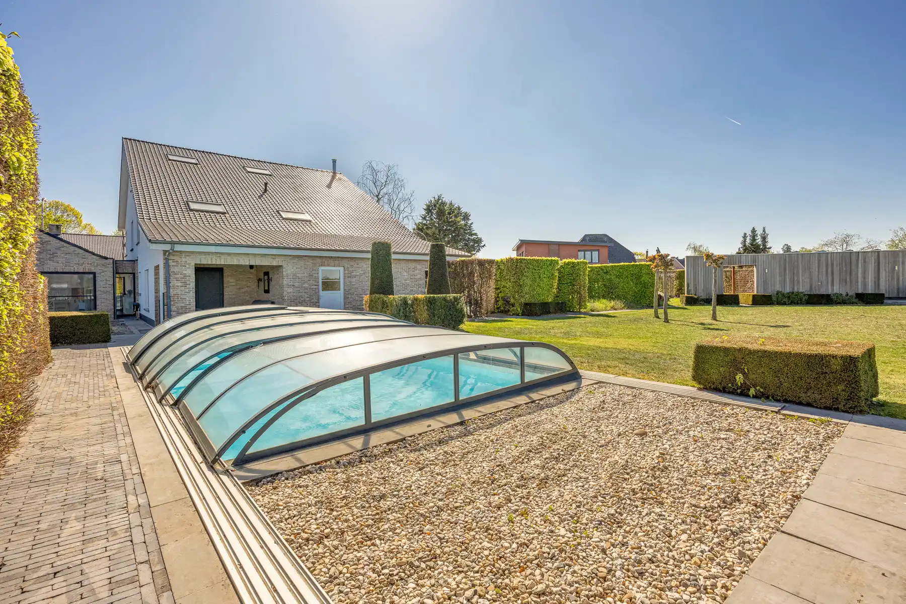 Riante, vrijstaande villa met 4 slaapkamers, zwembad en bijgebouw op een perceel van 2.680m². foto 28