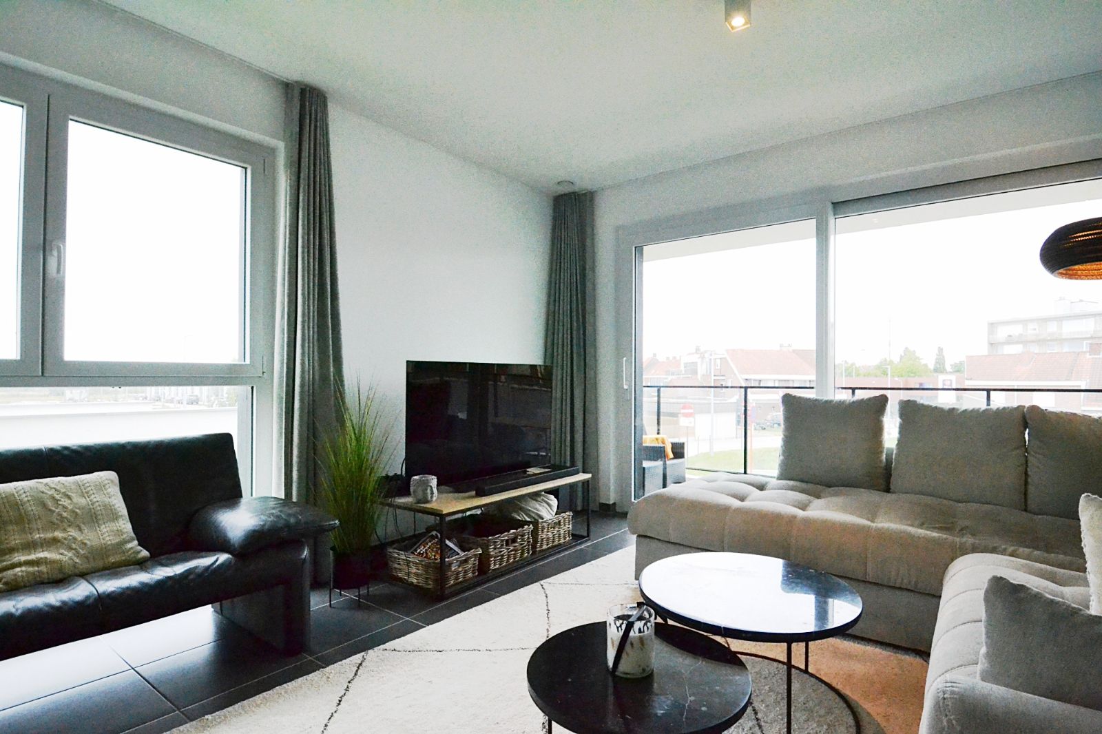 Prachtig afgewerkt appartement met 2 slaapkamers foto 2