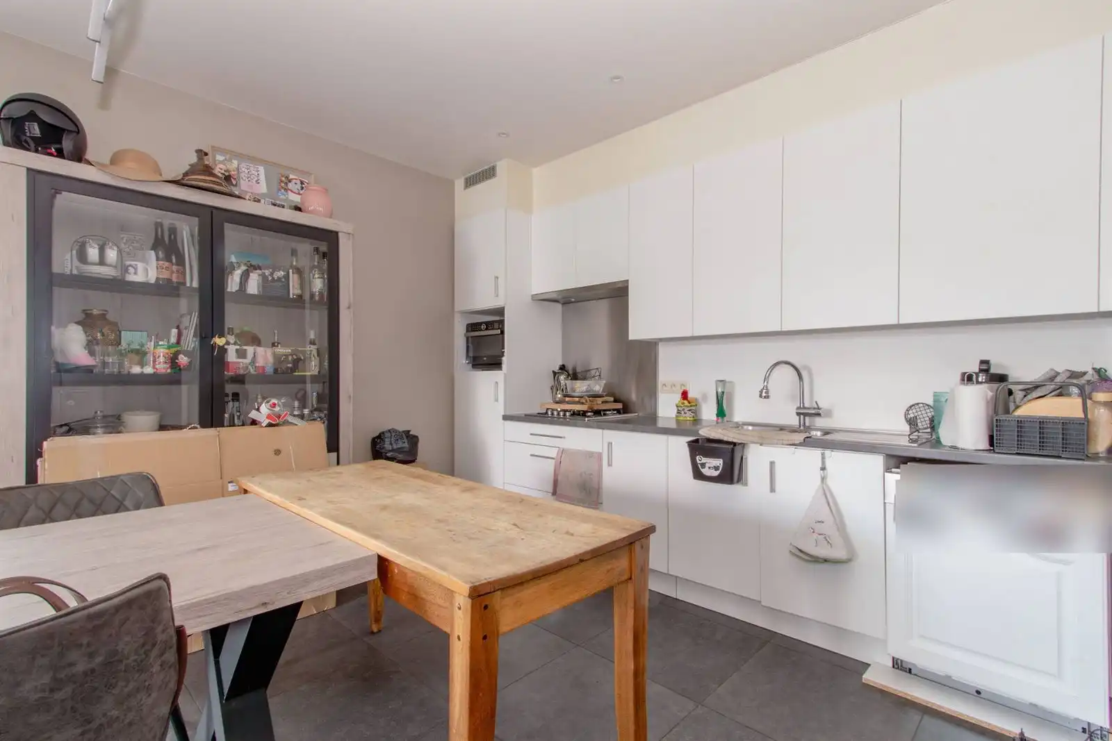 Appartement op de gelijkvloerse verdieping met 2 slaapkamers, terras & tuin en staanplaats  foto 5
