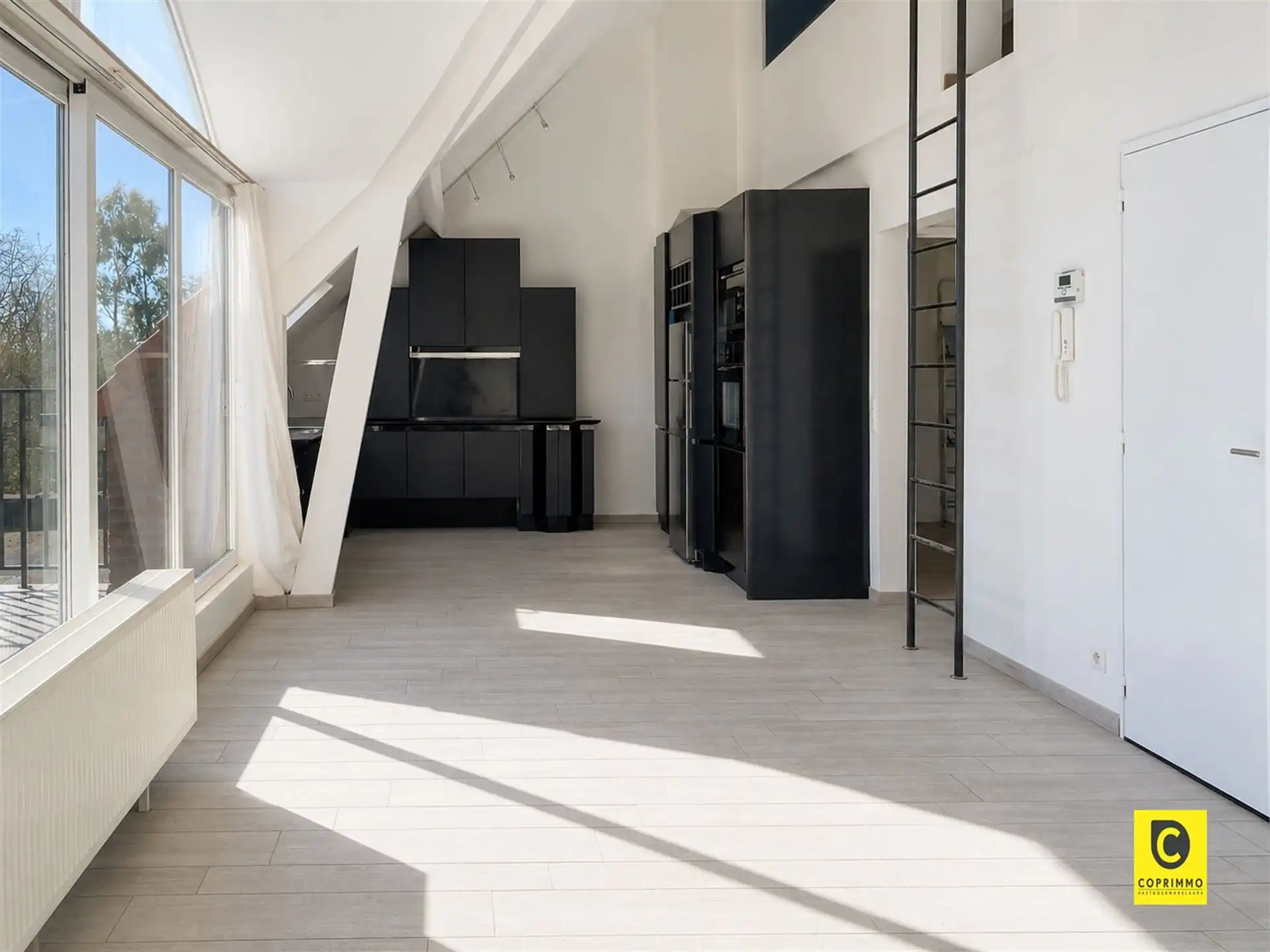 Uniek dakappartement met groot terras foto 10