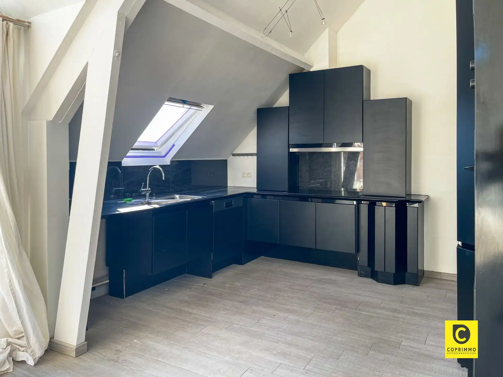 Dakappartement met groot terras foto 10