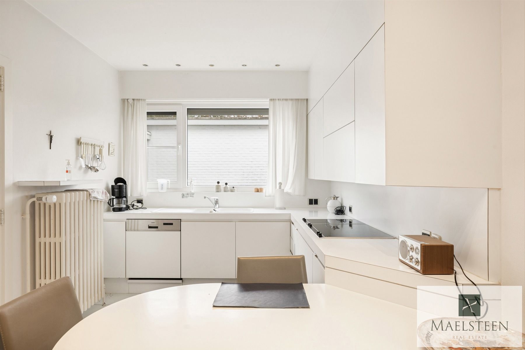 Architecturale woning op 1876 m² te Sint-Andries foto 8