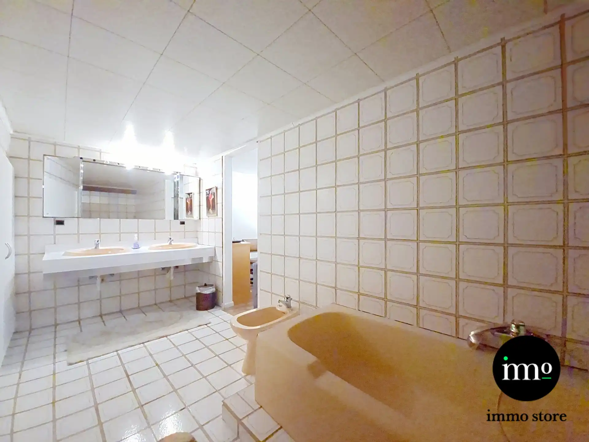 Uitzonderlijk ruime woning in doodlopende straat foto 21