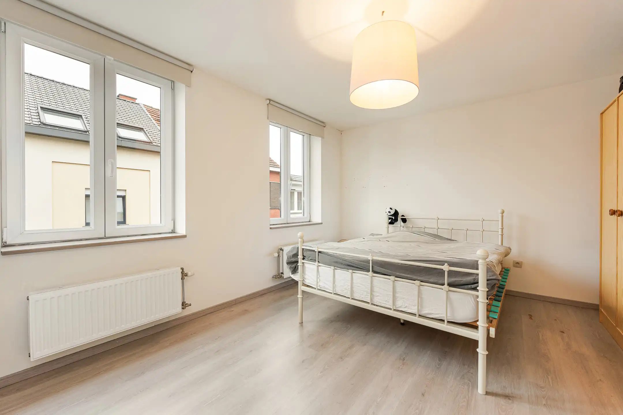 Instapklare  woning met drie slaapkamers en stadstuintje foto 15