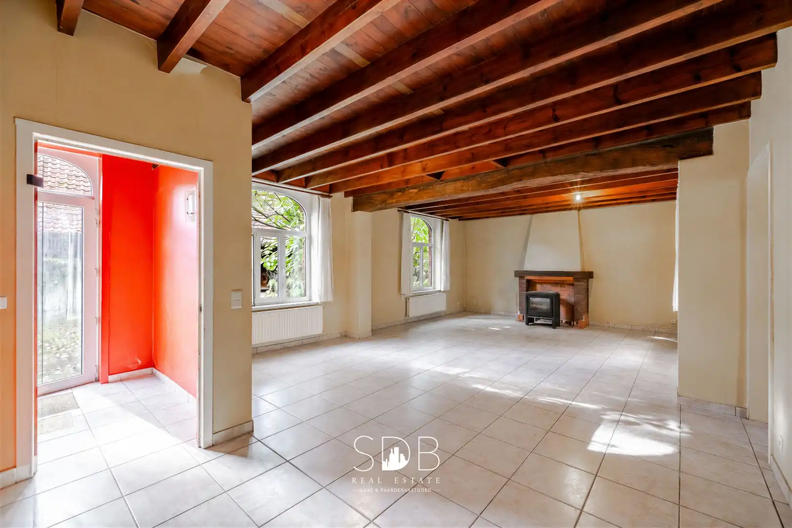 Authentieke hoeve met achterliggend groen op 5.192m² foto 5