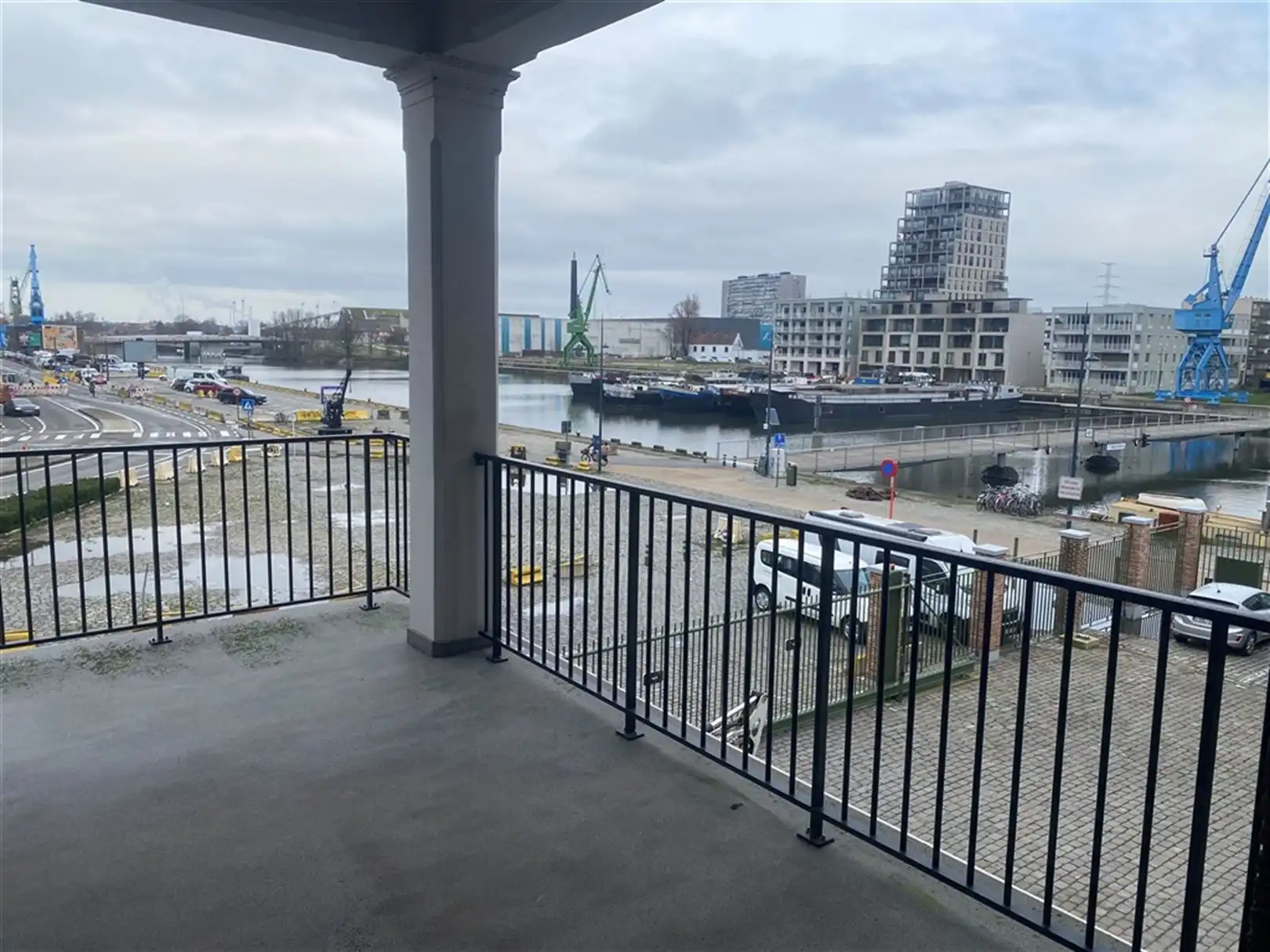 Loftkantoren op het gelijkvloers aan het water foto 13