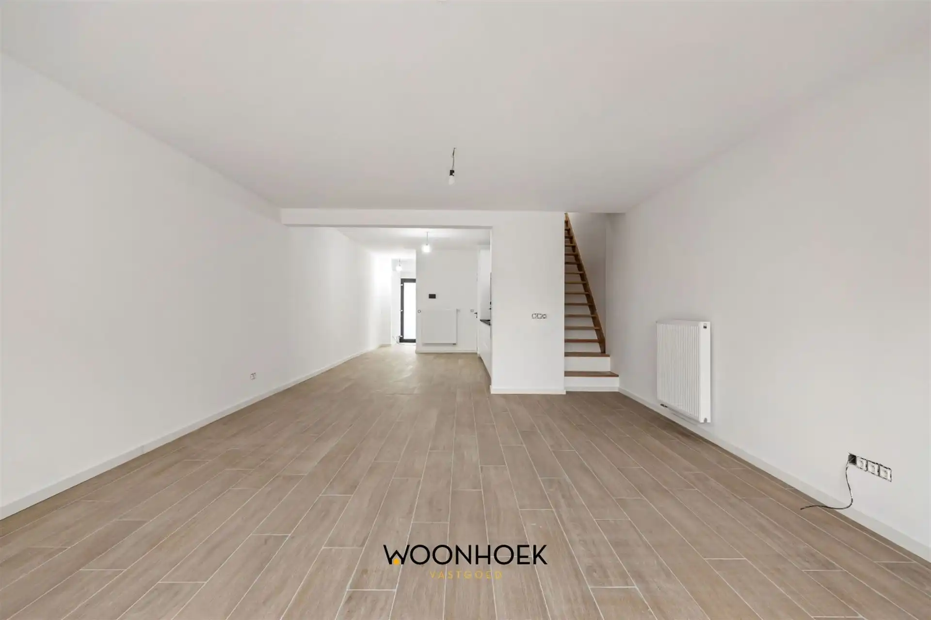 Gerenoveerde, 4-slpk woning met 2 badkamers en tuin! foto 5