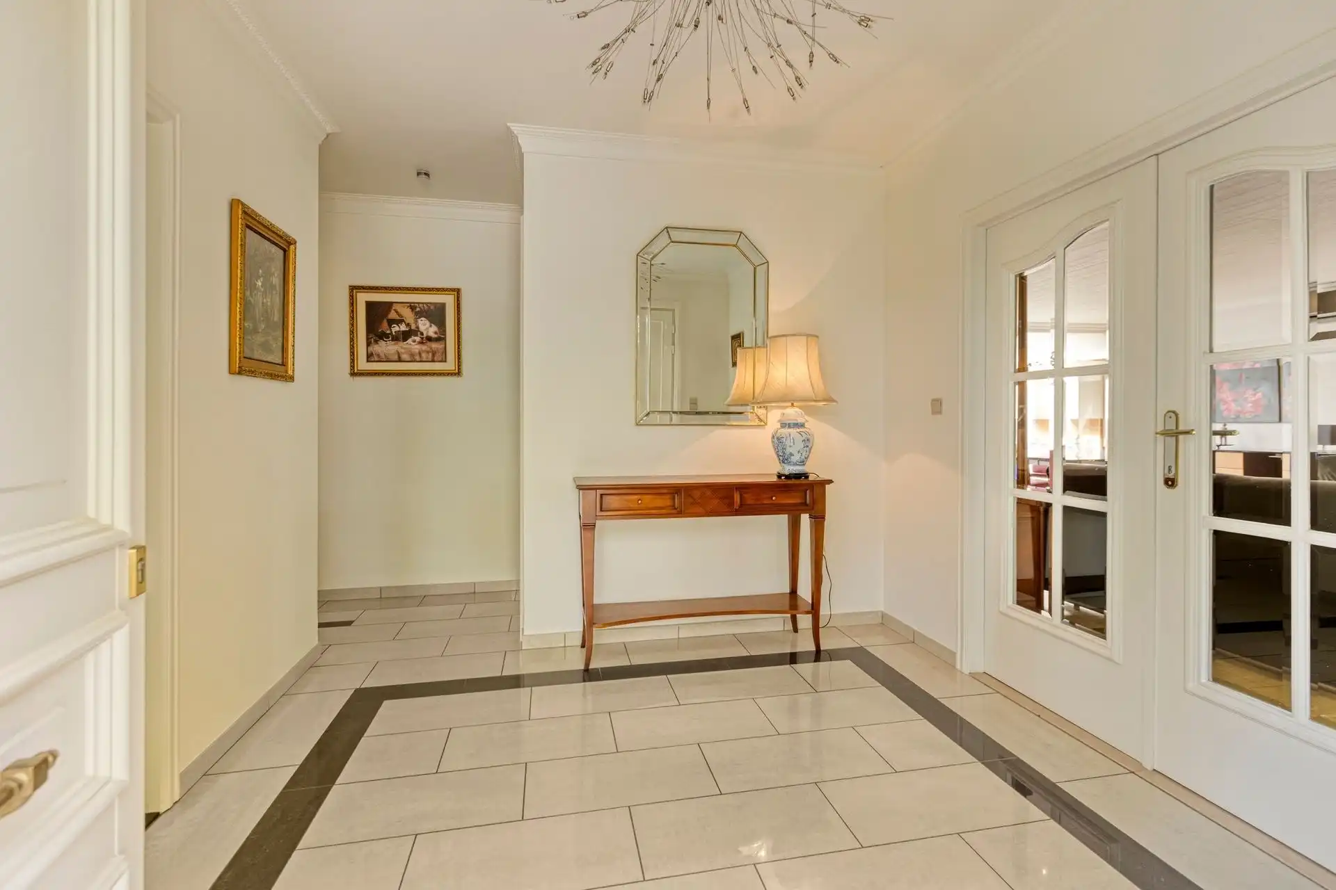 Vrijstaande villa van 306 m² op 17a95ca, gelegen vlak bij Connecterra, de toegangspoort tot het Nationaal Park Hoge Kempen, en op wandelafstand van Maasmechelen Village! foto 6