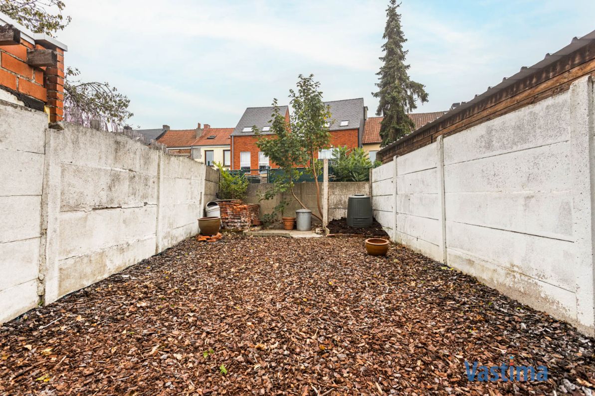 Instapklare stadswoning met tuin: ruimte, licht en comfort in één foto 21