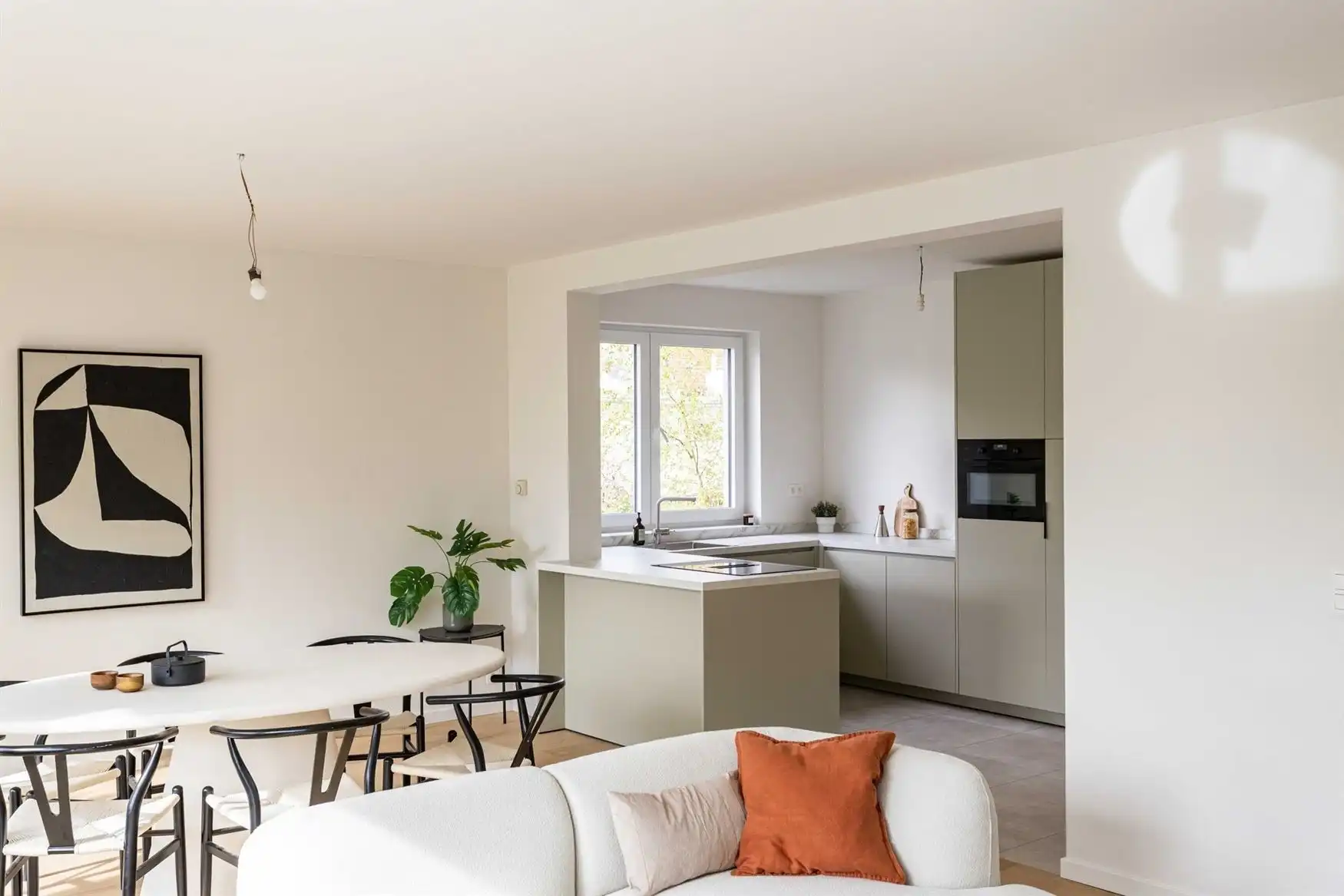 Gerenoveerd appartement met 3 slaapkamers in Sint-Amandsberg foto 9