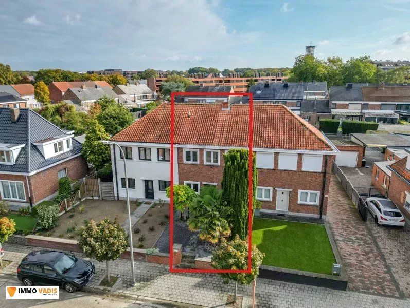 ()=>{if(producerUpdateValueVersion(node),producerAccessed(node),node.value===ERRORED)throw node.error;return node.value} ANDRÉ DUMONTSTRAAT 15 - 3500 Hasselt