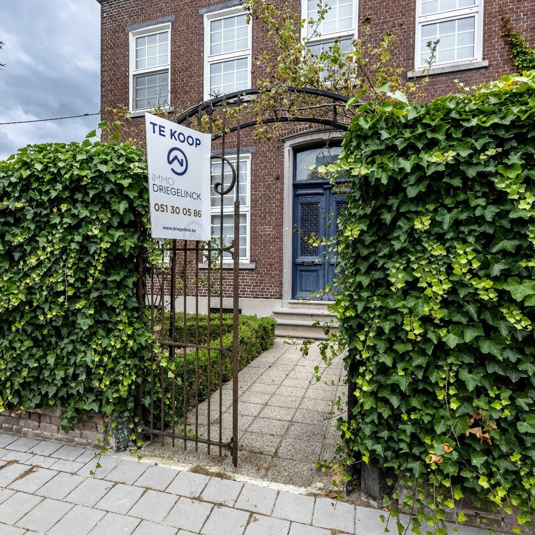 Herenhuis in Izegem met 3 slaapkamers, garage en  grote tuin. foto 2