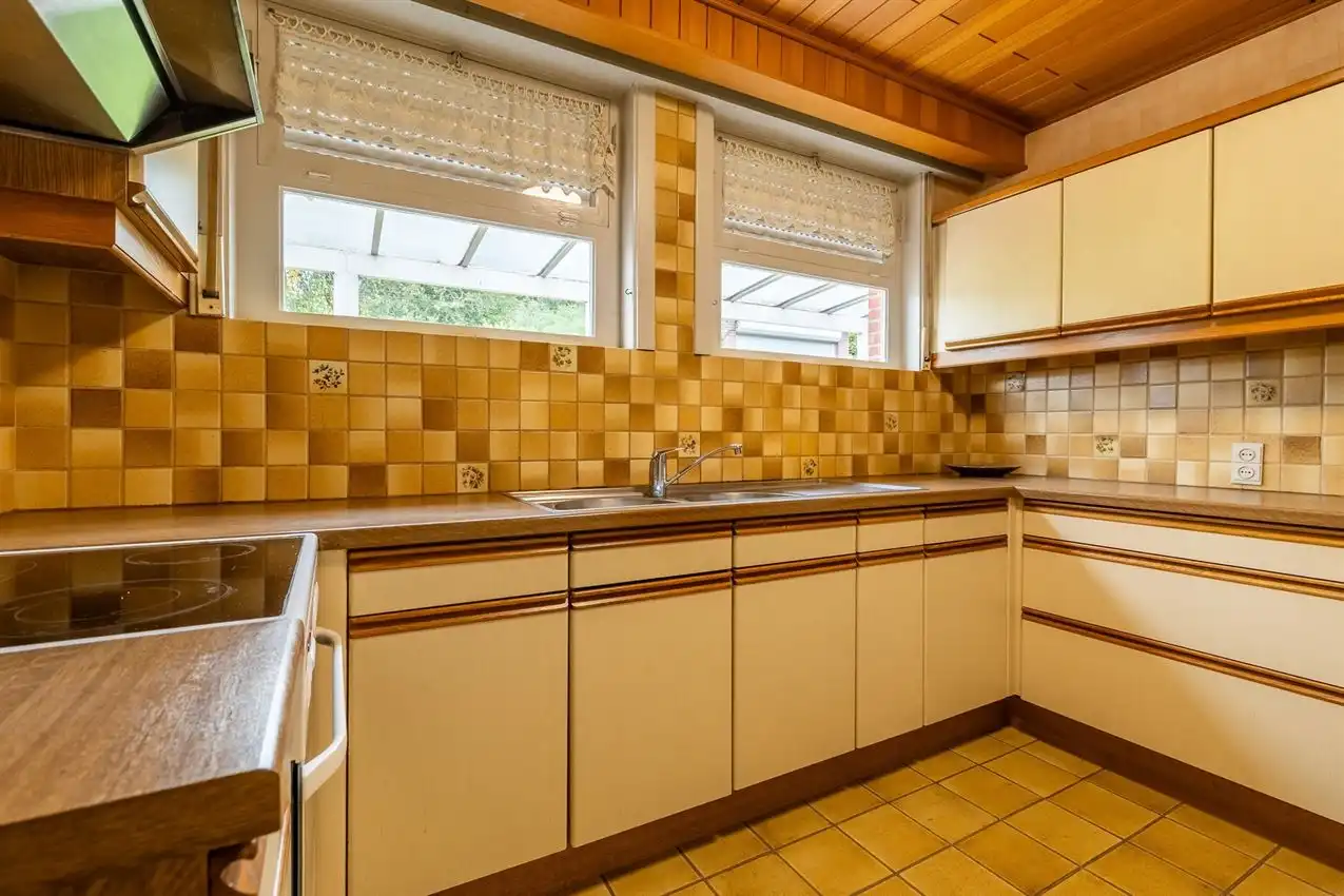 Karaktervolle vrijstaande woning met uitbreidingspotentieel in centrum foto 18