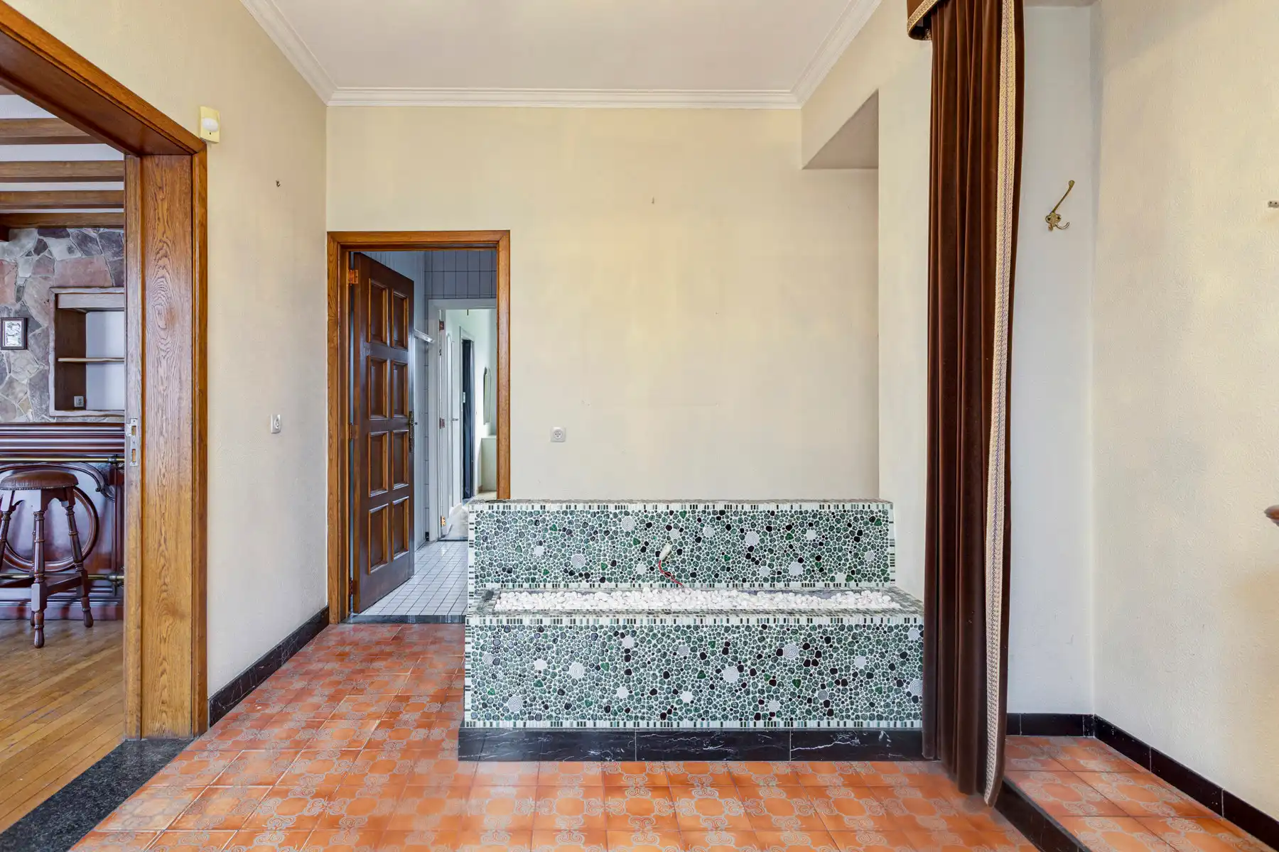 Te renoveren halfopen bebouwing  foto 4