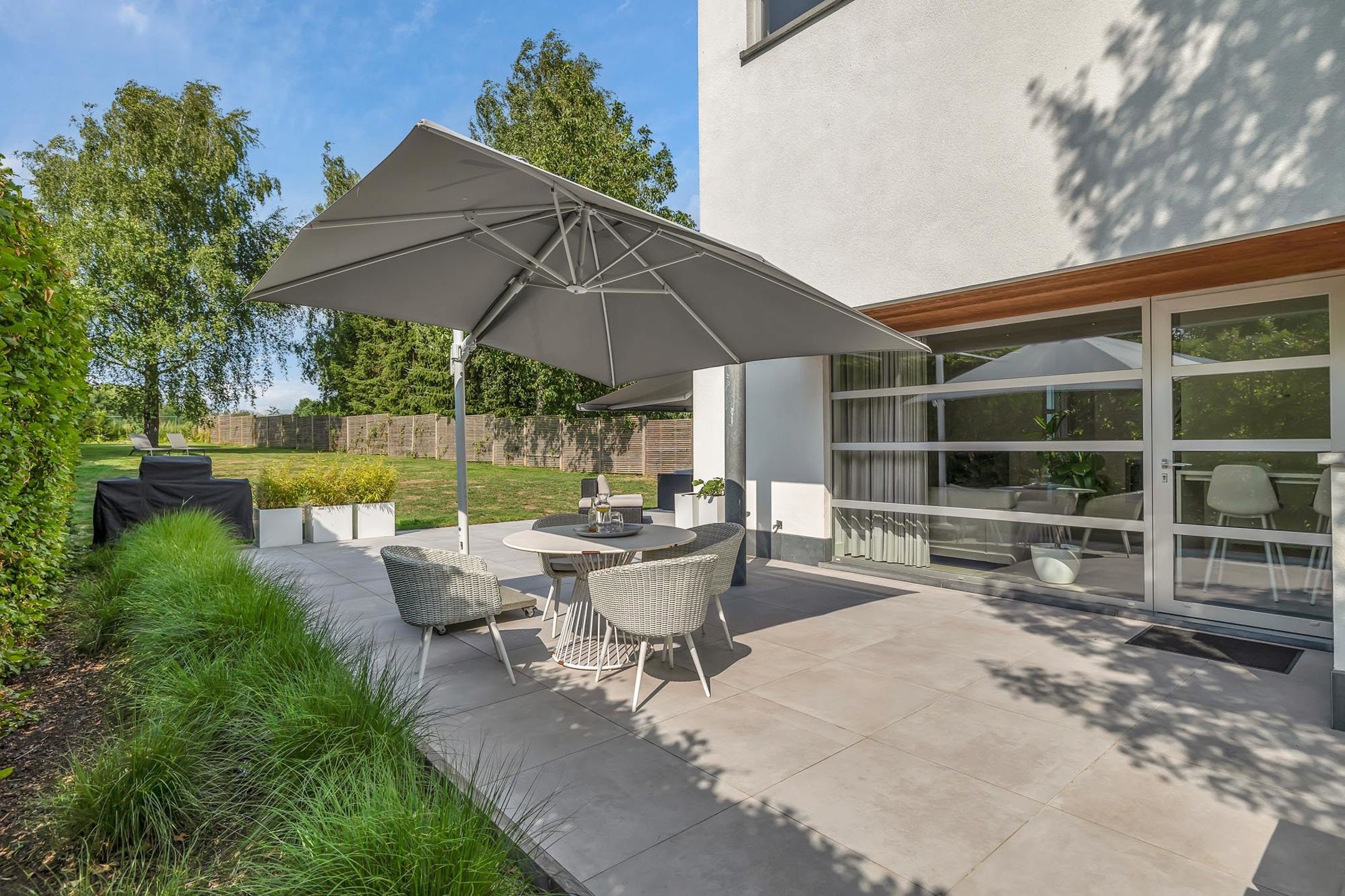 Exclusief gerenoveerde villa te koop in Idegem  foto 32