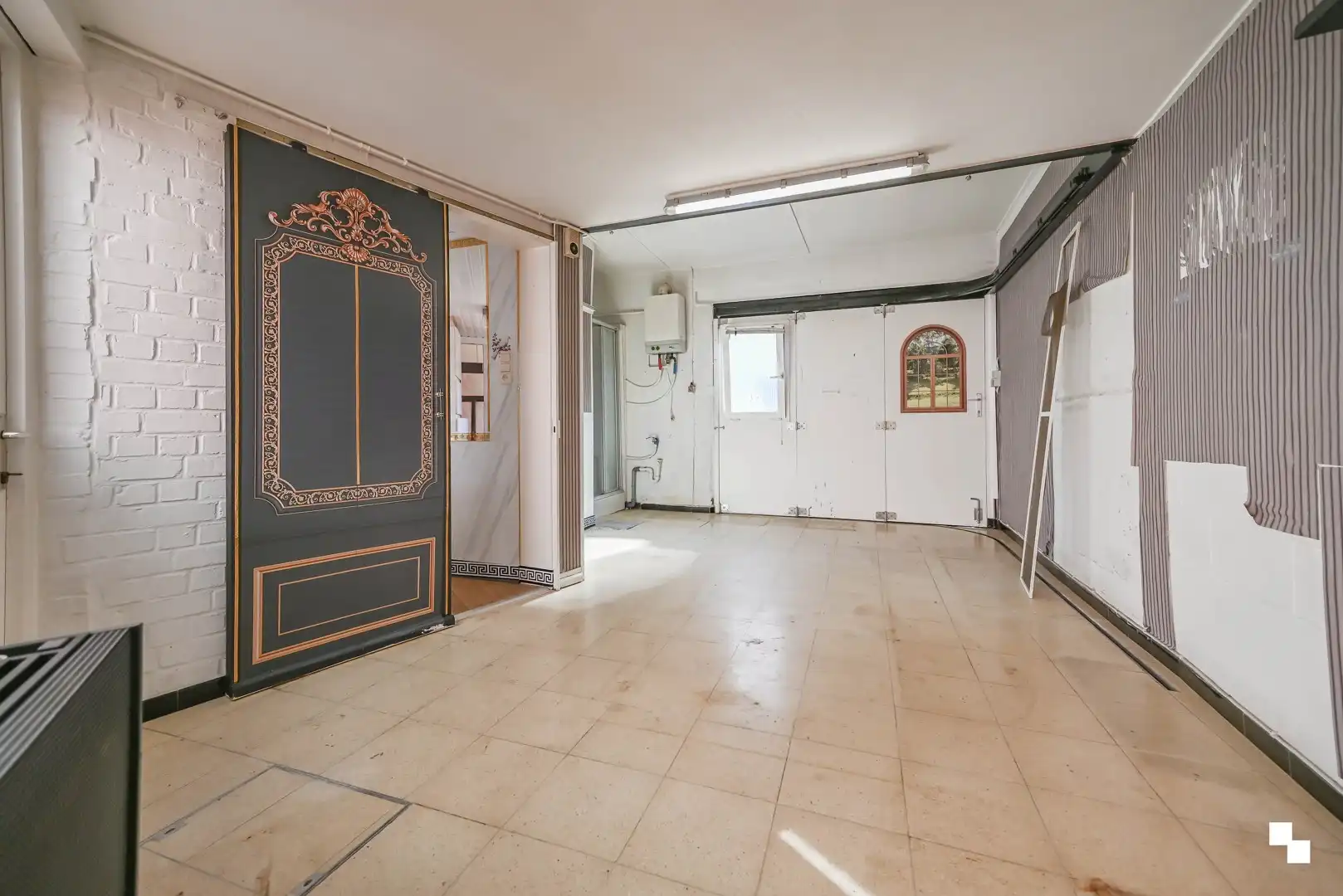 Knusse rijwoning nabij centrum Izegem foto 13