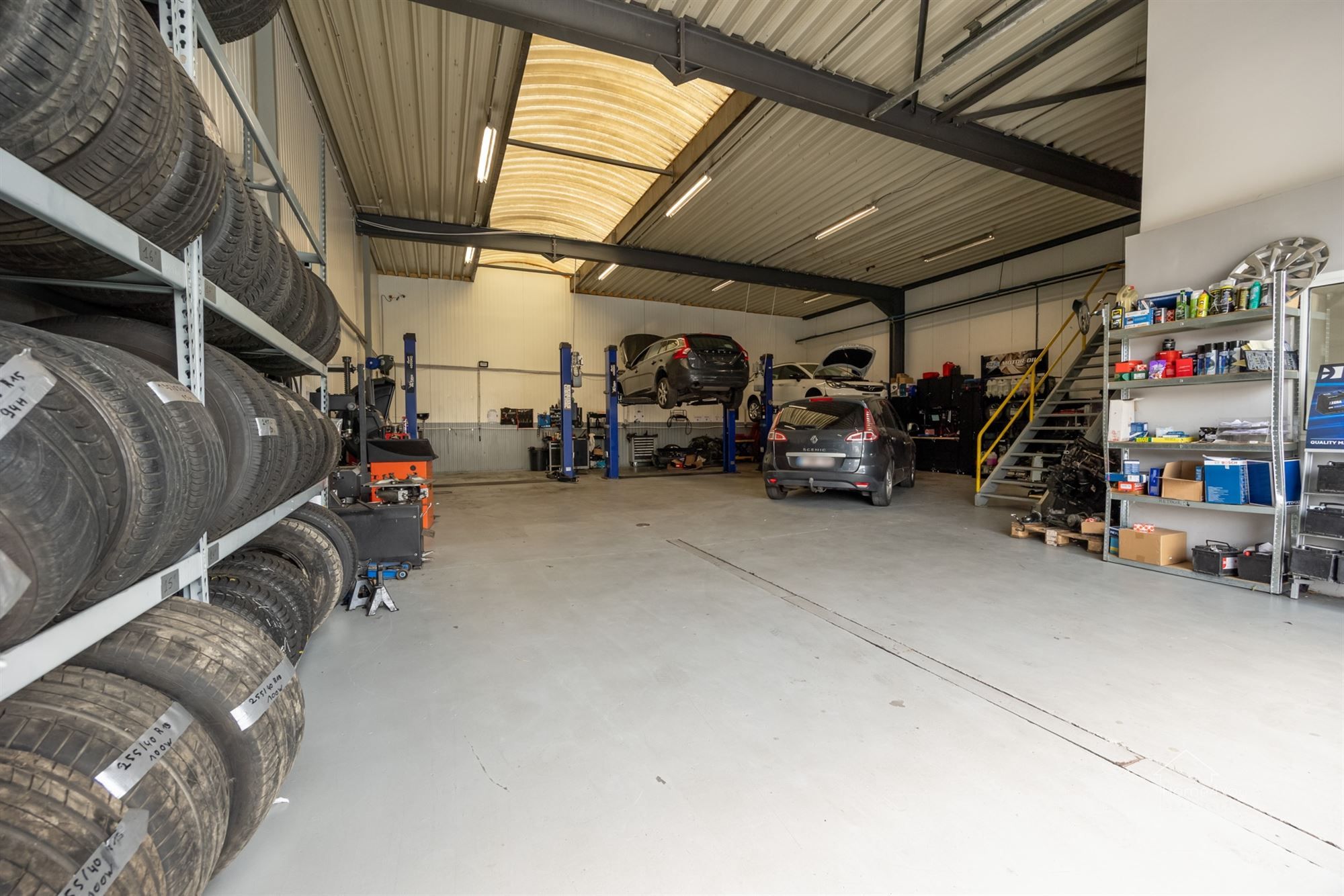 Nijverheidsgebouw + woning  foto 5