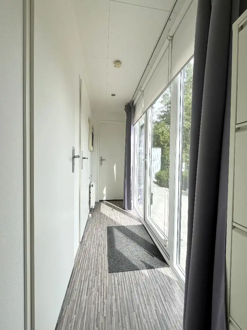 2-slpkr vakantiewoning met tuin & parkeerplaats foto 10