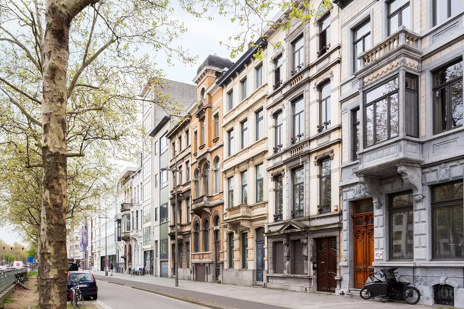 Hoofdfoto van de publicatie: Karaktervolle en ruime woning met 6 slaapkamers op absolute toplocatie in Antwerpen