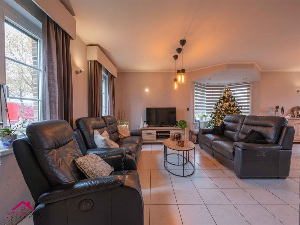 Verrassend ruime en gezellige, instapklare vrijstaande woning met paardenstal foto 15