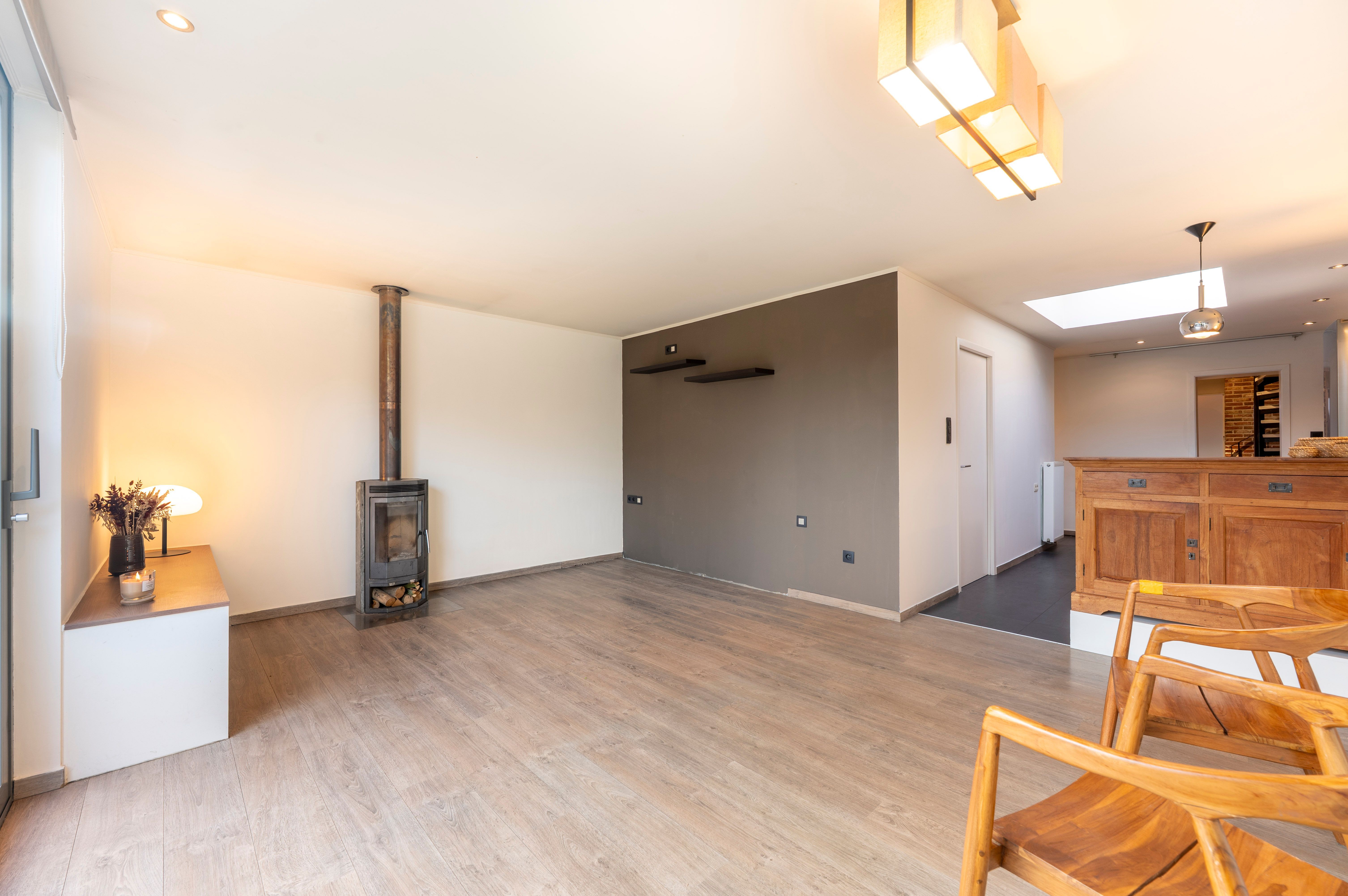 Verrassende woning met leuke tuin en grote garage nabij centrum Kapellen! foto 4