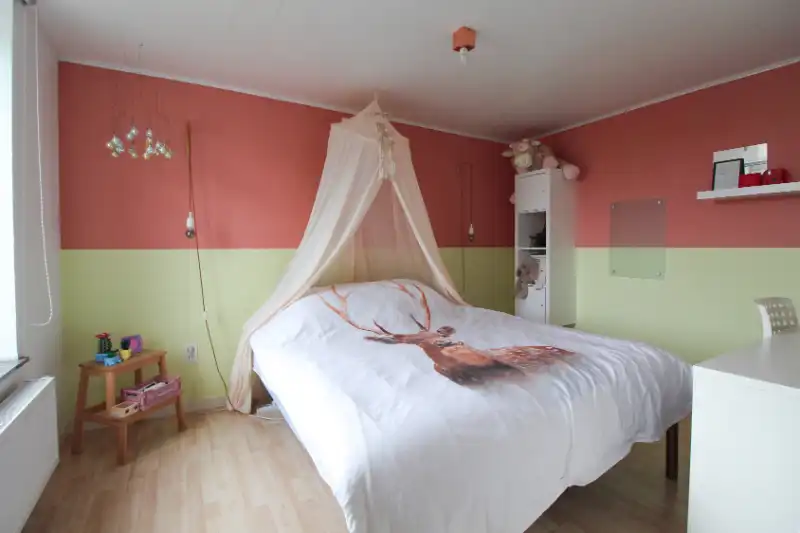 Ruime gezinswoning met 3 slaapkamers en zonnige tuin foto 10