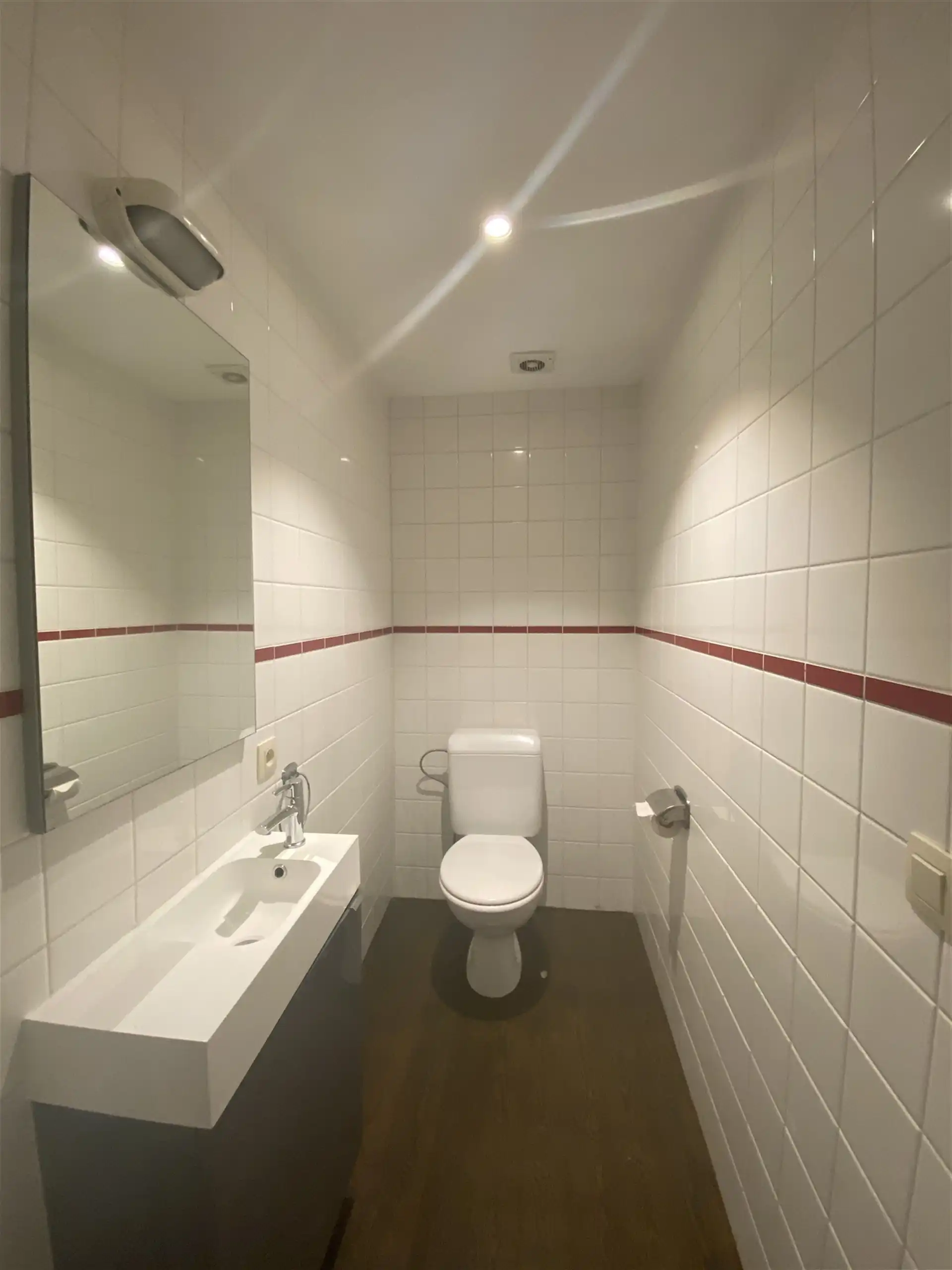 Kantoorruimte/showroom/praktijkruimte foto 8