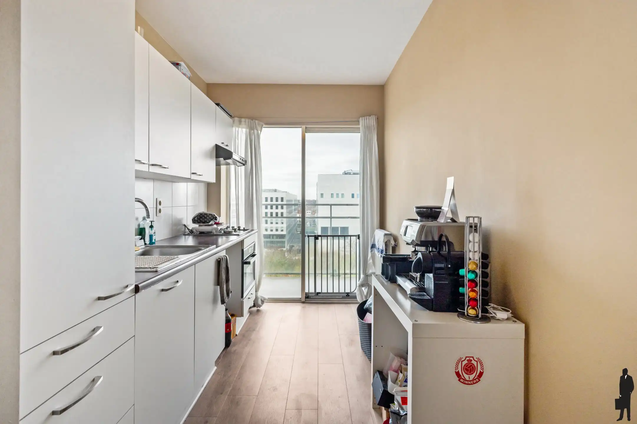 Lichtrijk appartement met ruim terras foto 5