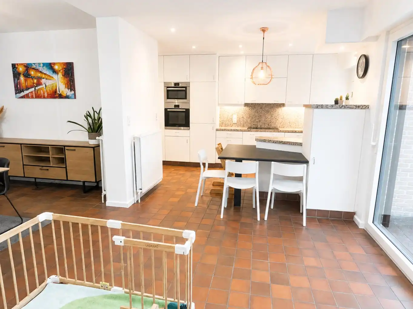 Gerenoveerde halfopen bebouwing met 4 slaapkamers, bureau, tuin en garage in Brasschaat foto 9