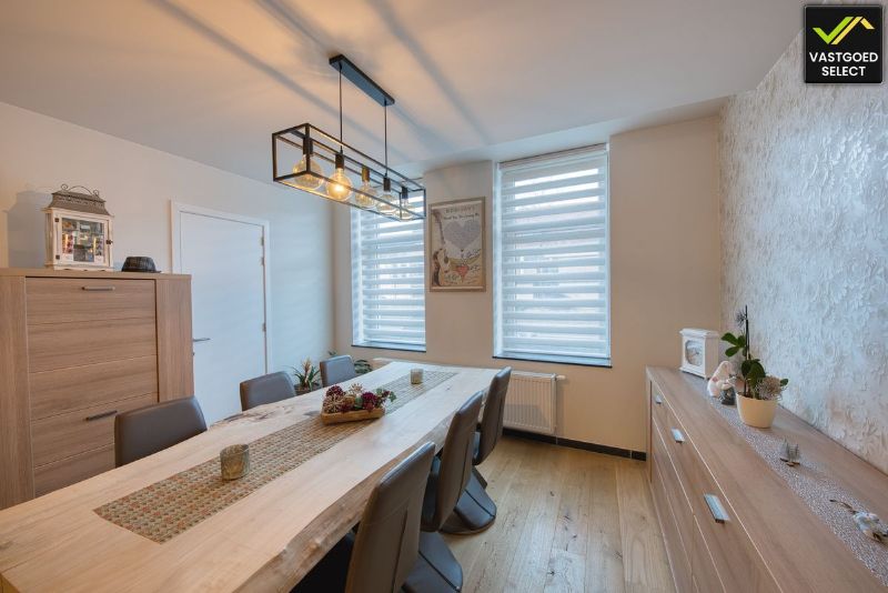 Statige herenwoning met bijgebouw, garage­mogelijkheden en patio in centrum Eeklo foto 8