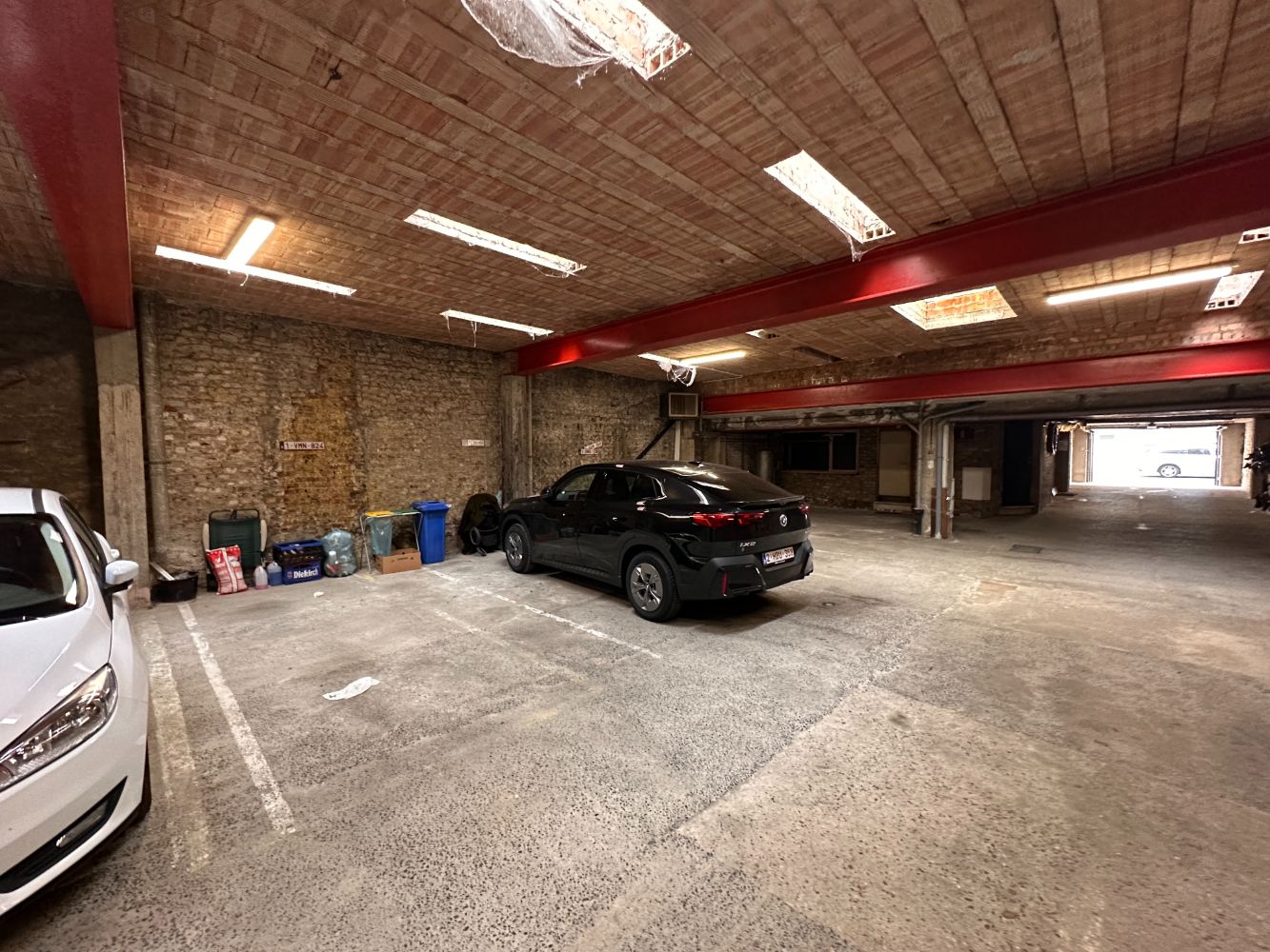 Gesloten parkeerplaatsen foto 4