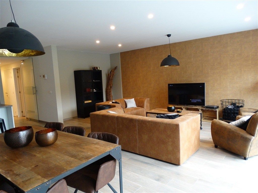  2 slpk appartement met groot terras, tuin, garage en staanplaats foto 4