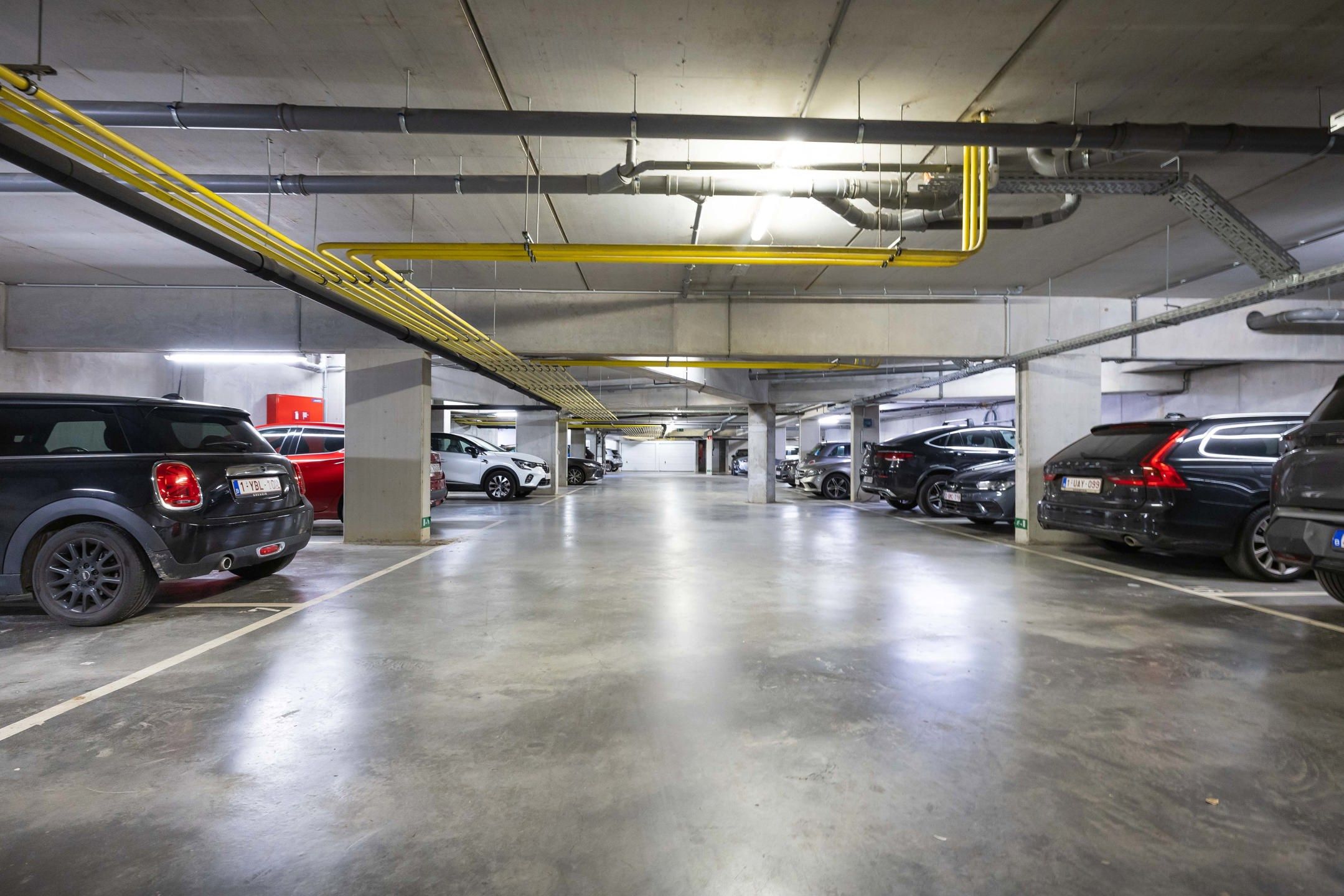 Appartement 3 slaapkamers ± 130 m² + tuin ± 200 m² + parkeerplaats foto 18