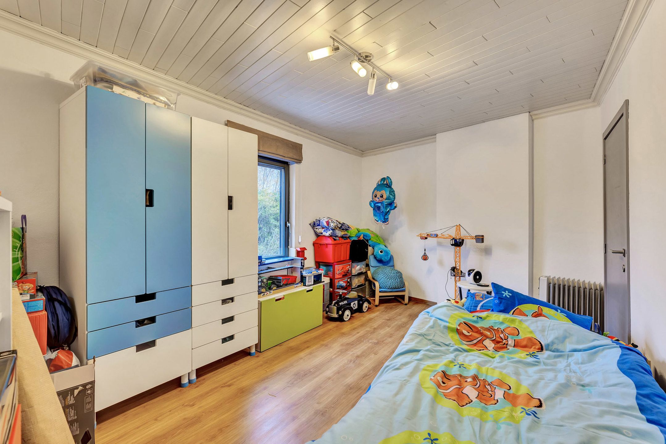 Gesloten bebouwing met 4 slaapkamers en tuin foto 10