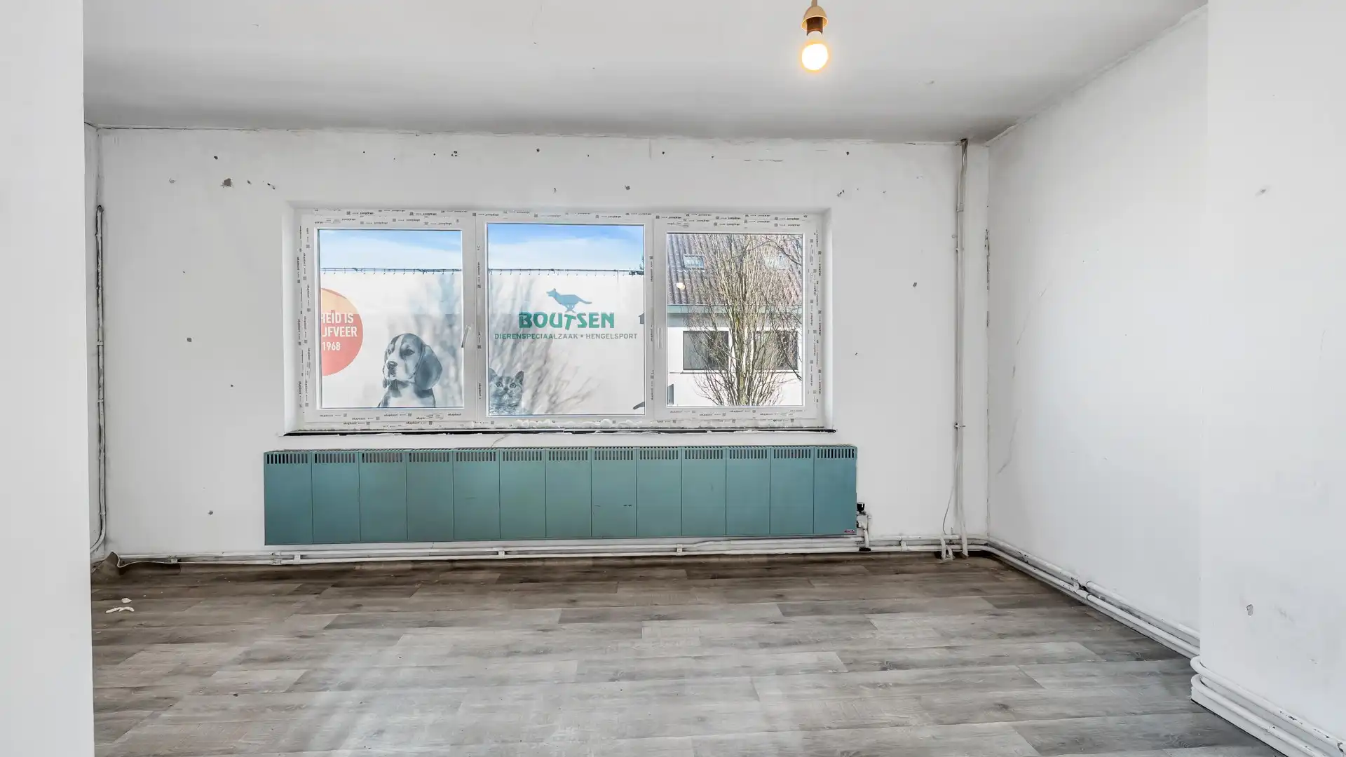 TE RENOVEREN WONING MET VEEL MOGELIJKHEDEN OP GUNSTIGE LOCATIE! foto 14