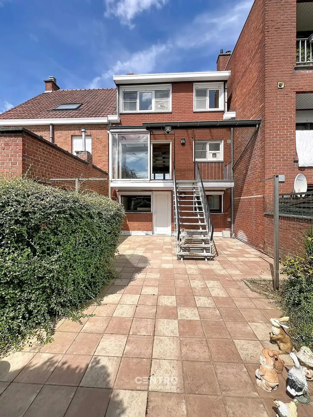 BEL-ETAGEWONING, perfecte basis voor lichte renovatie op een mooi ZUIDGERICHT perceel ! foto 2