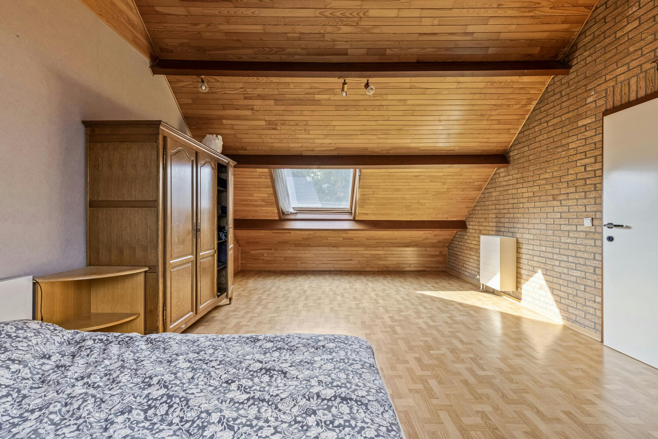 Ruime woning met 3 slaapkamers, garage en tuin in Berlare! foto 8