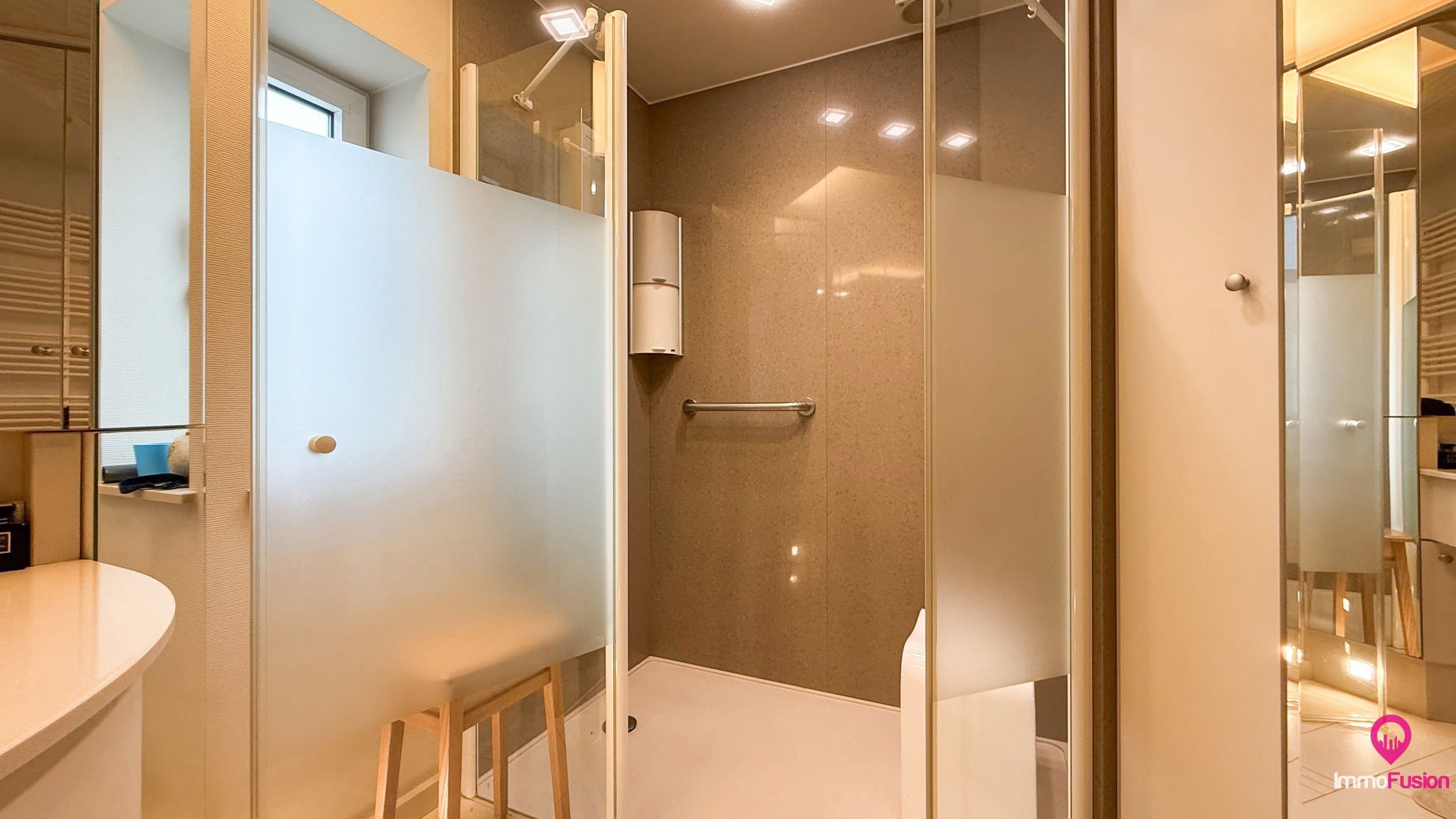 Prachtige villa met 4 slaapkamers te koop in Houthalen! foto 24