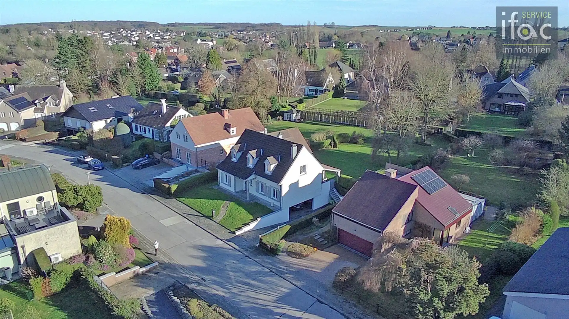 Centraal en rustig gelegen zuid gerichte villa op 11a16ca  foto 5