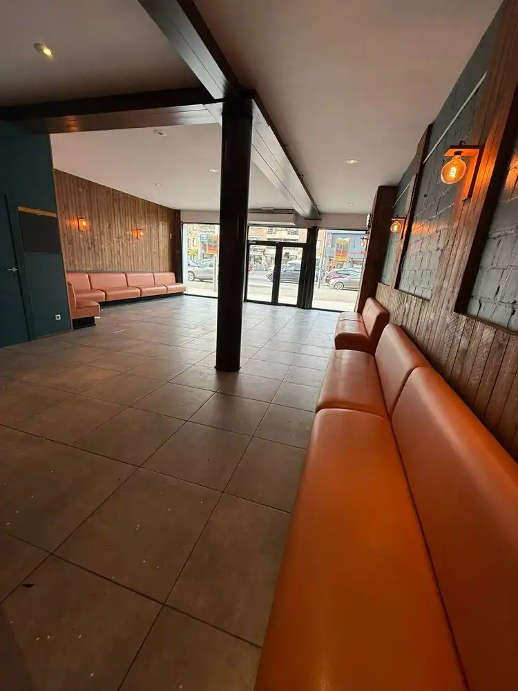 Ruim handelsgelijkvloers (±350 m²) met tal van mogelijkheden op topligging in Ninove foto 15