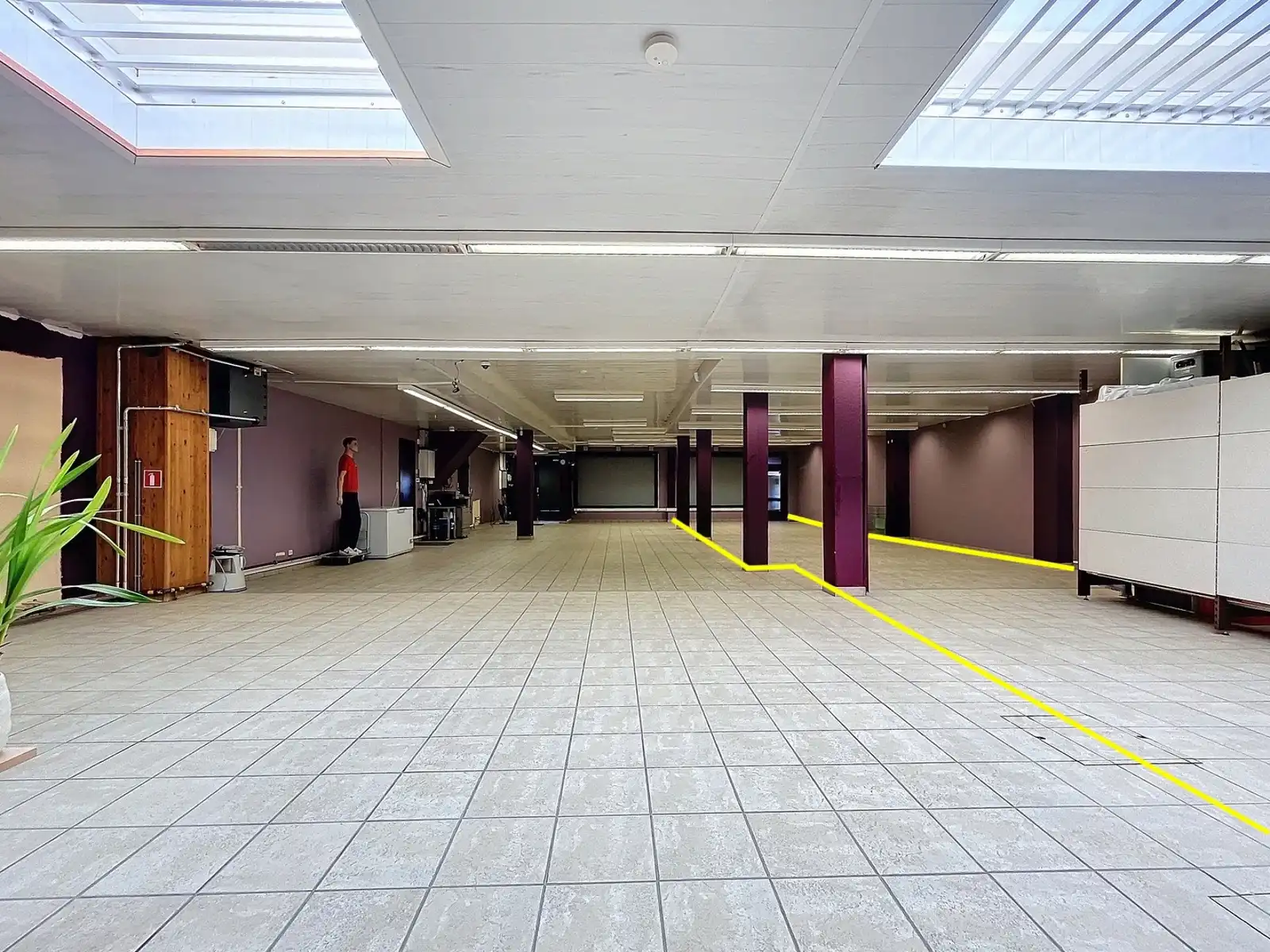 Gelijkvloers handelsruimte in centrum van Kontich-Kazerne foto 3